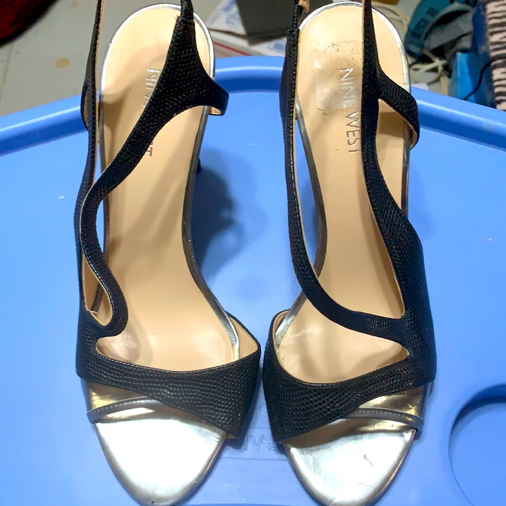 Black textured sandals